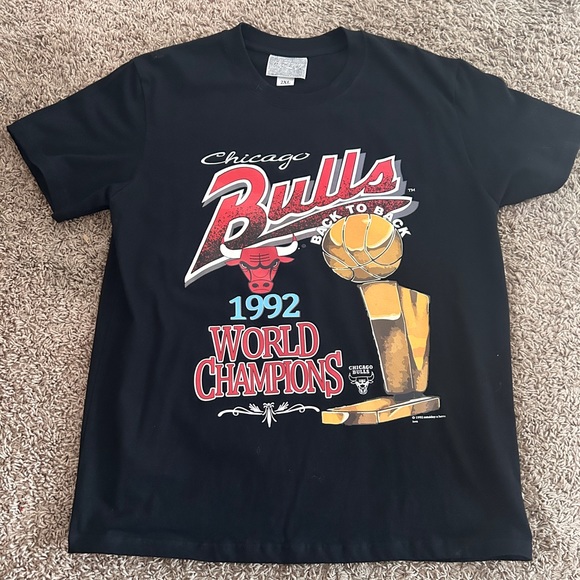 Chicago Bulls shirt - Picture 1 of 2